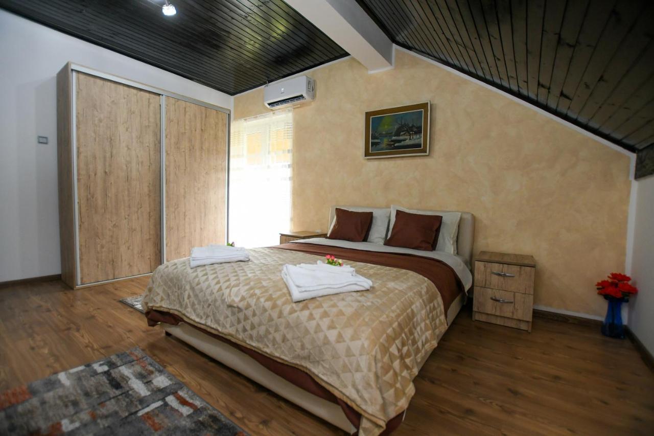 Apartman Pejovic Kladovo Buitenkant foto
